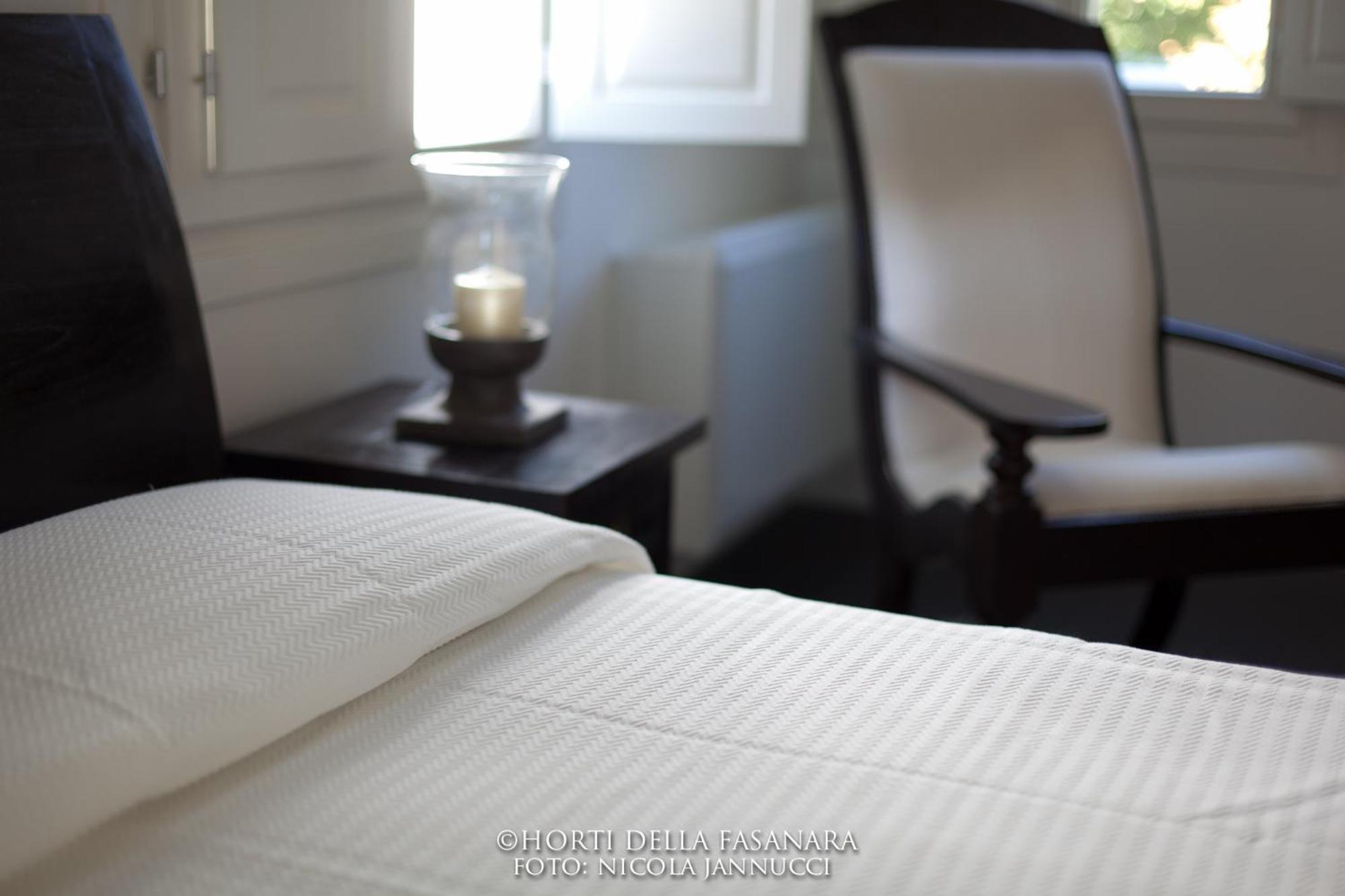 Horti Della Fasanara Guest House แฟร์รารา ภายนอก รูปภาพ