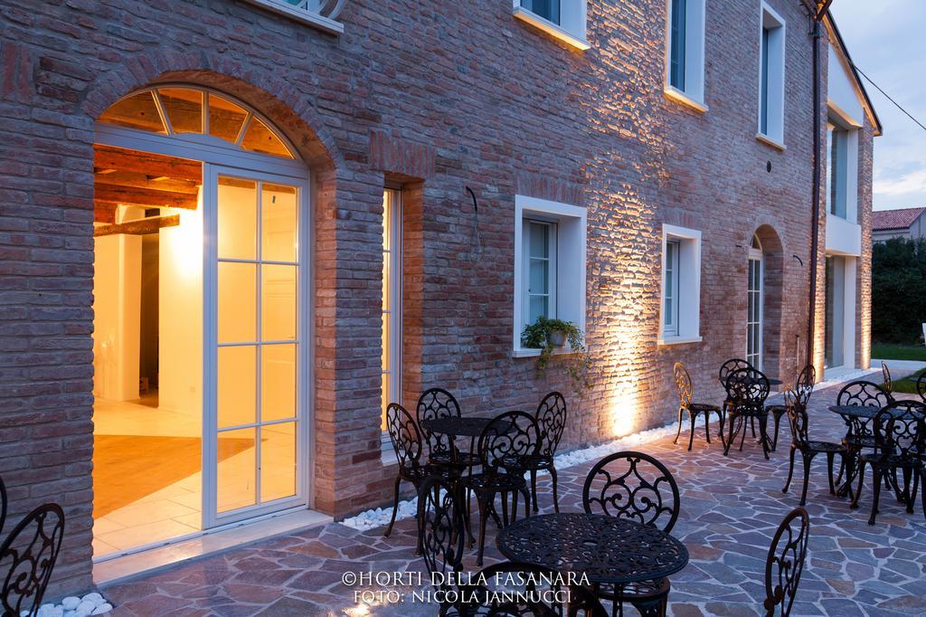 Horti Della Fasanara Guest House แฟร์รารา ภายนอก รูปภาพ
