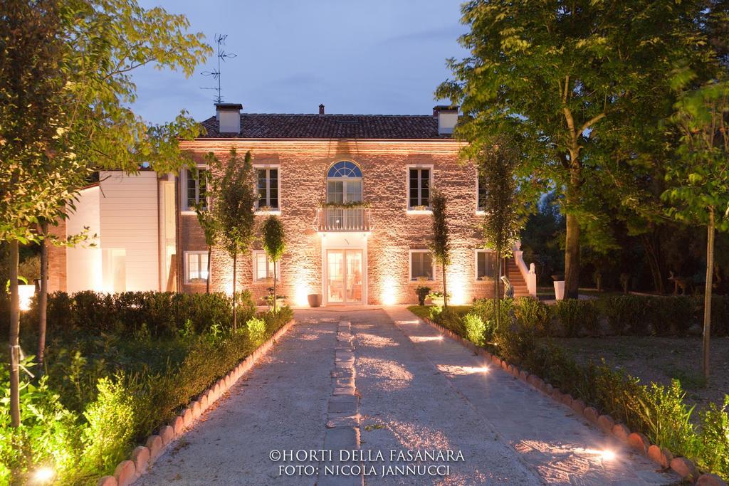 Horti Della Fasanara Guest House แฟร์รารา ภายนอก รูปภาพ