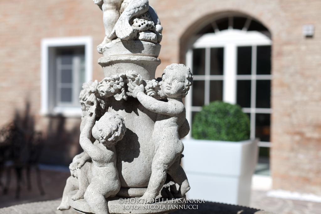 Horti Della Fasanara Guest House แฟร์รารา ภายนอก รูปภาพ