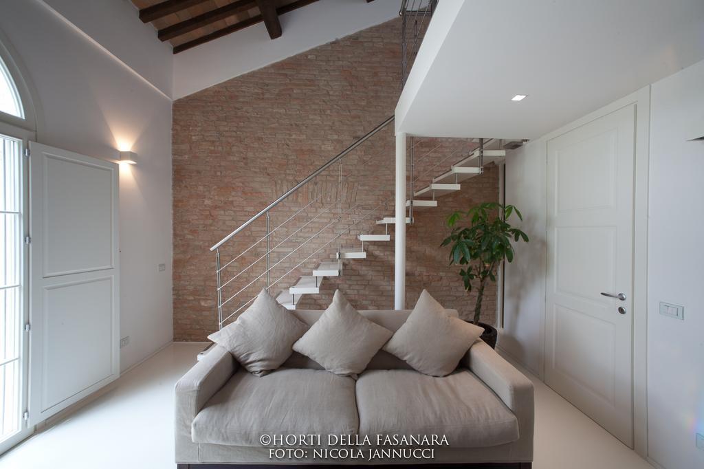 Horti Della Fasanara Guest House แฟร์รารา ภายนอก รูปภาพ
