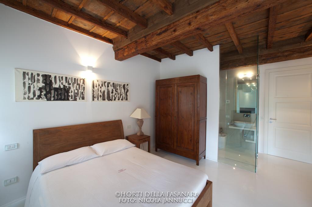 Horti Della Fasanara Guest House แฟร์รารา ภายนอก รูปภาพ