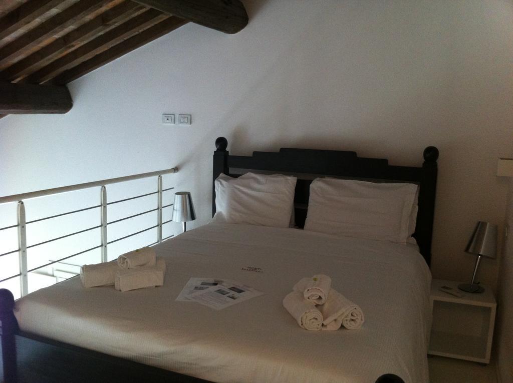 Horti Della Fasanara Guest House แฟร์รารา ภายนอก รูปภาพ