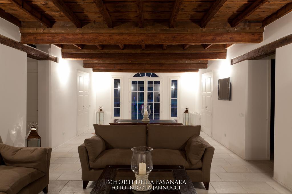Horti Della Fasanara Guest House แฟร์รารา ภายนอก รูปภาพ