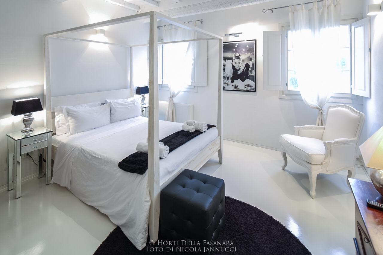 Horti Della Fasanara Guest House แฟร์รารา ภายนอก รูปภาพ