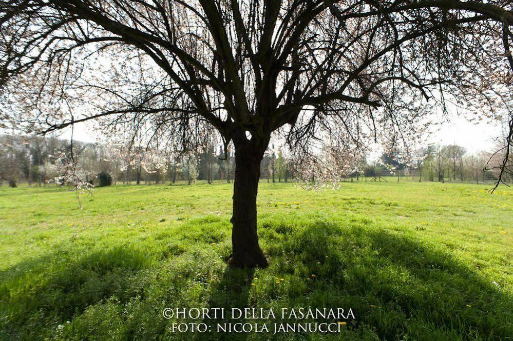 Horti Della Fasanara Guest House แฟร์รารา ภายนอก รูปภาพ
